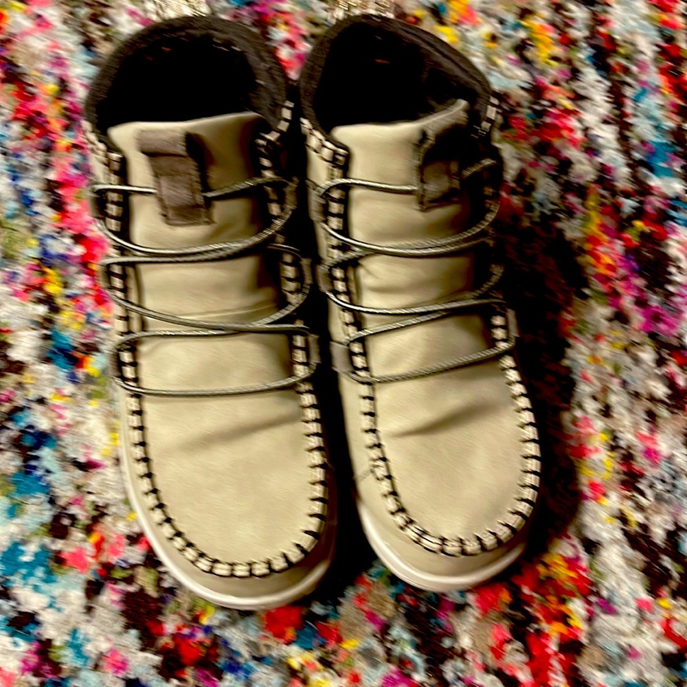 Hey Dude taupe booties.  Like new condition.  Size 8.